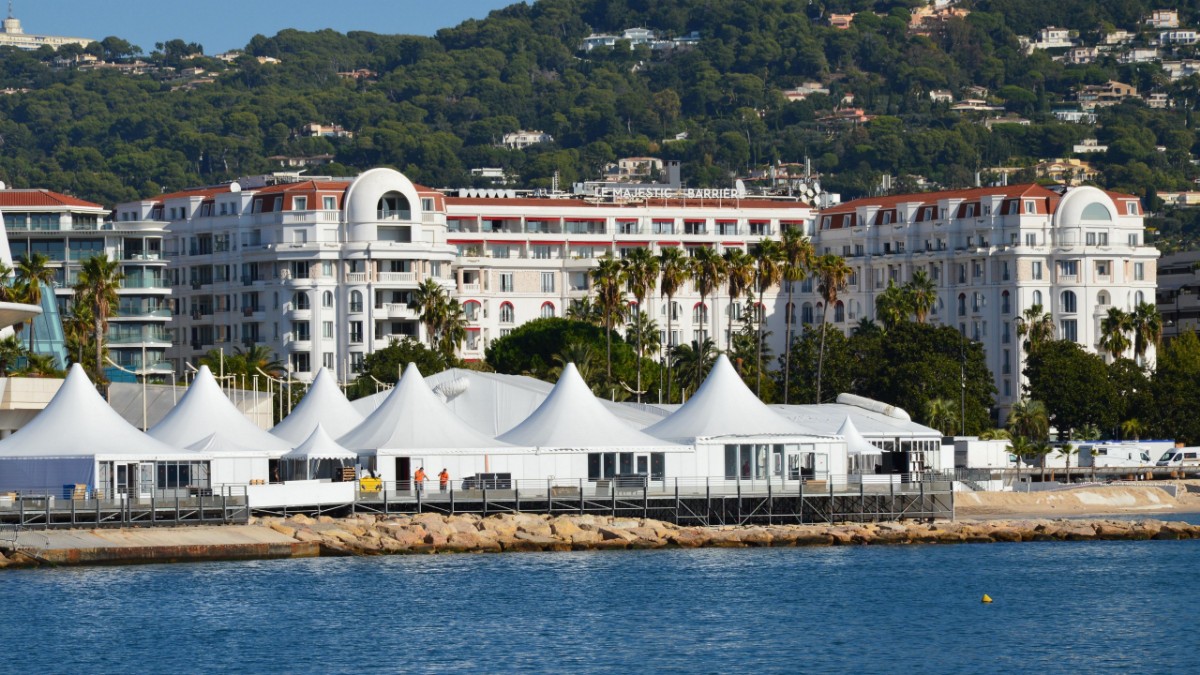 Numerous events and activities taking place all along the Croisette